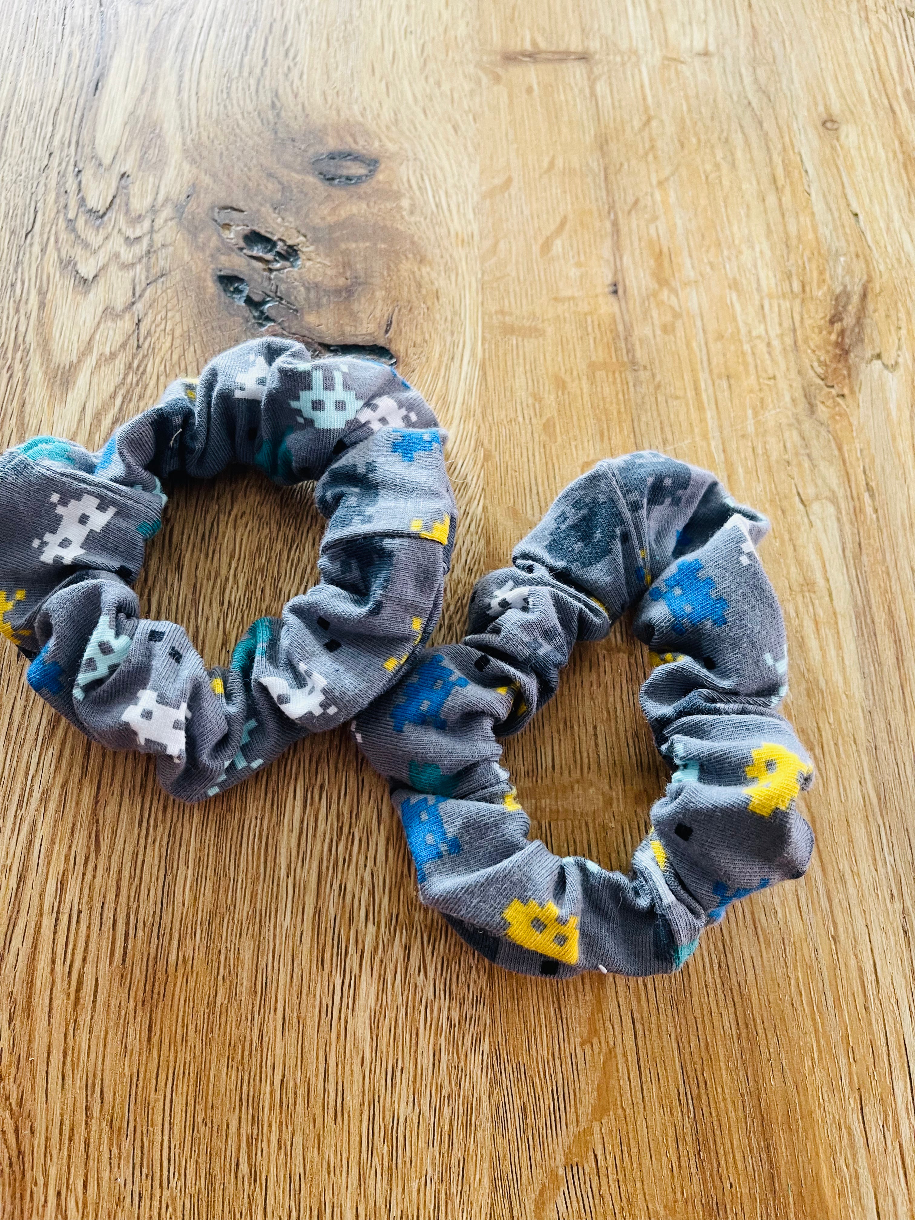 Pack of 2 Scrunchies - Video Games