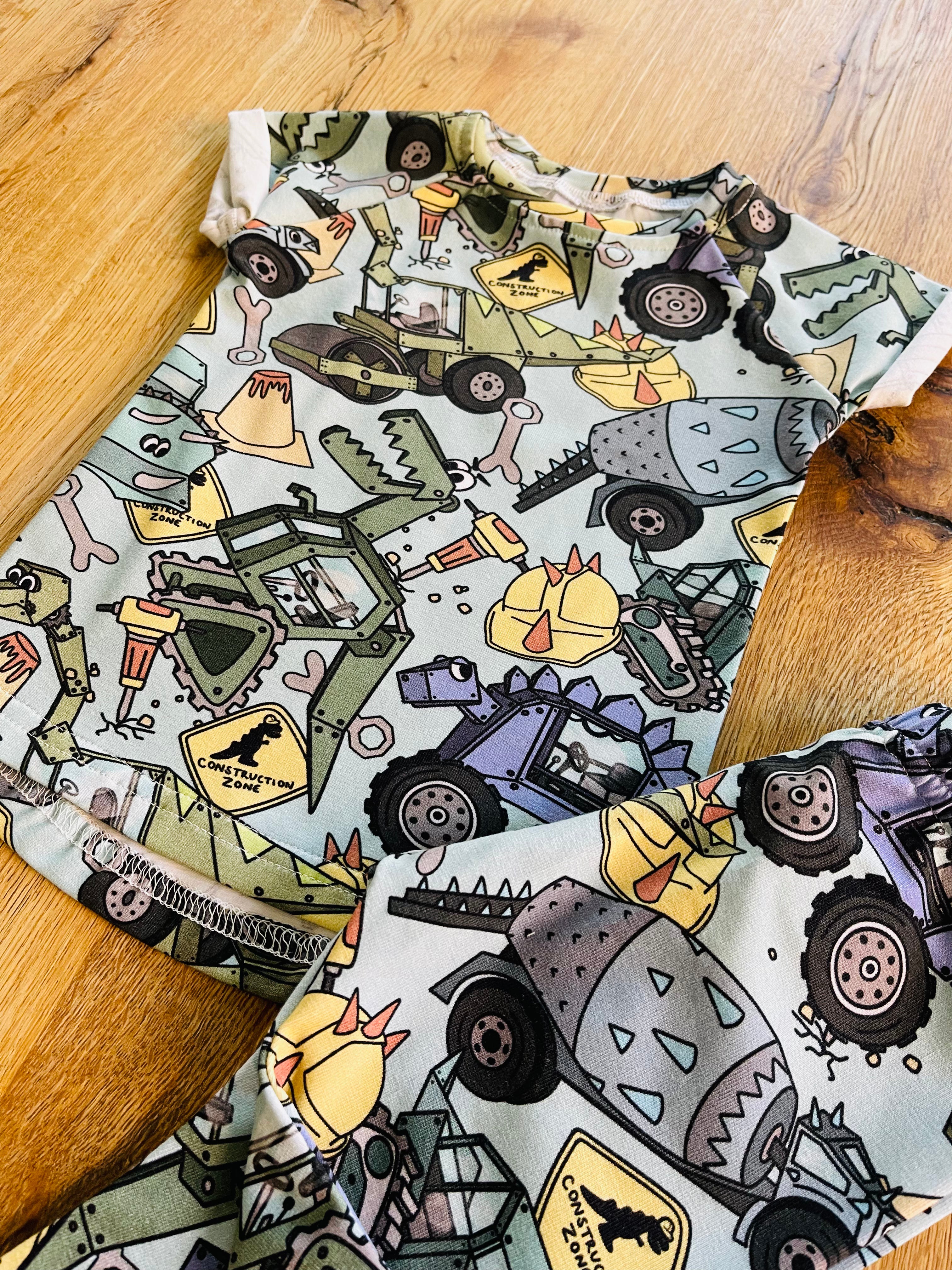 Mechanical Dinos Outfit Bundle