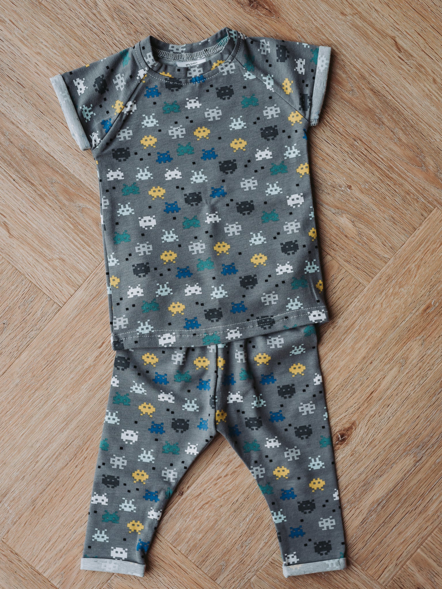 Video Games Outfit Bundle - 3/6 Months
