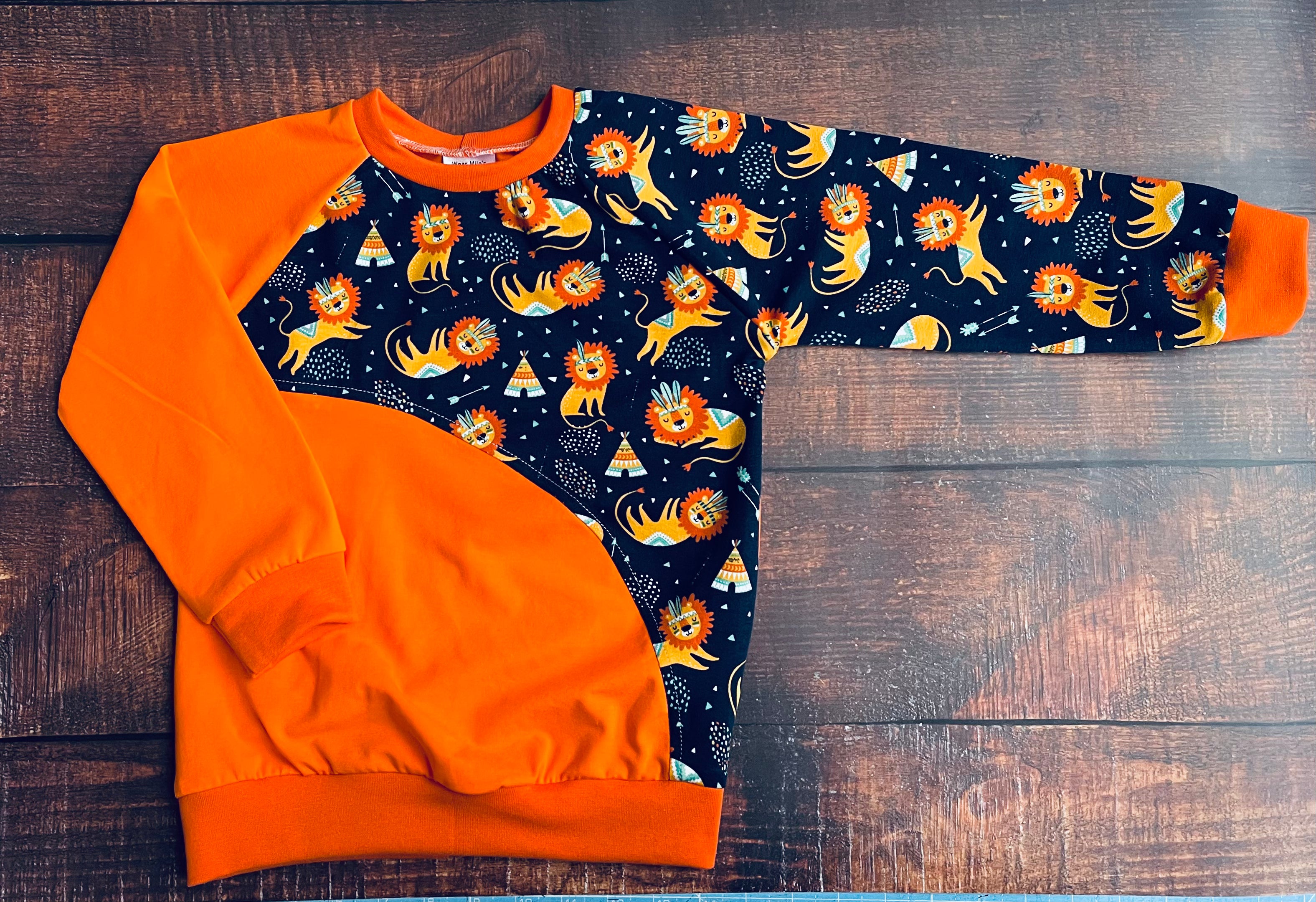 Lion Curved Sweater