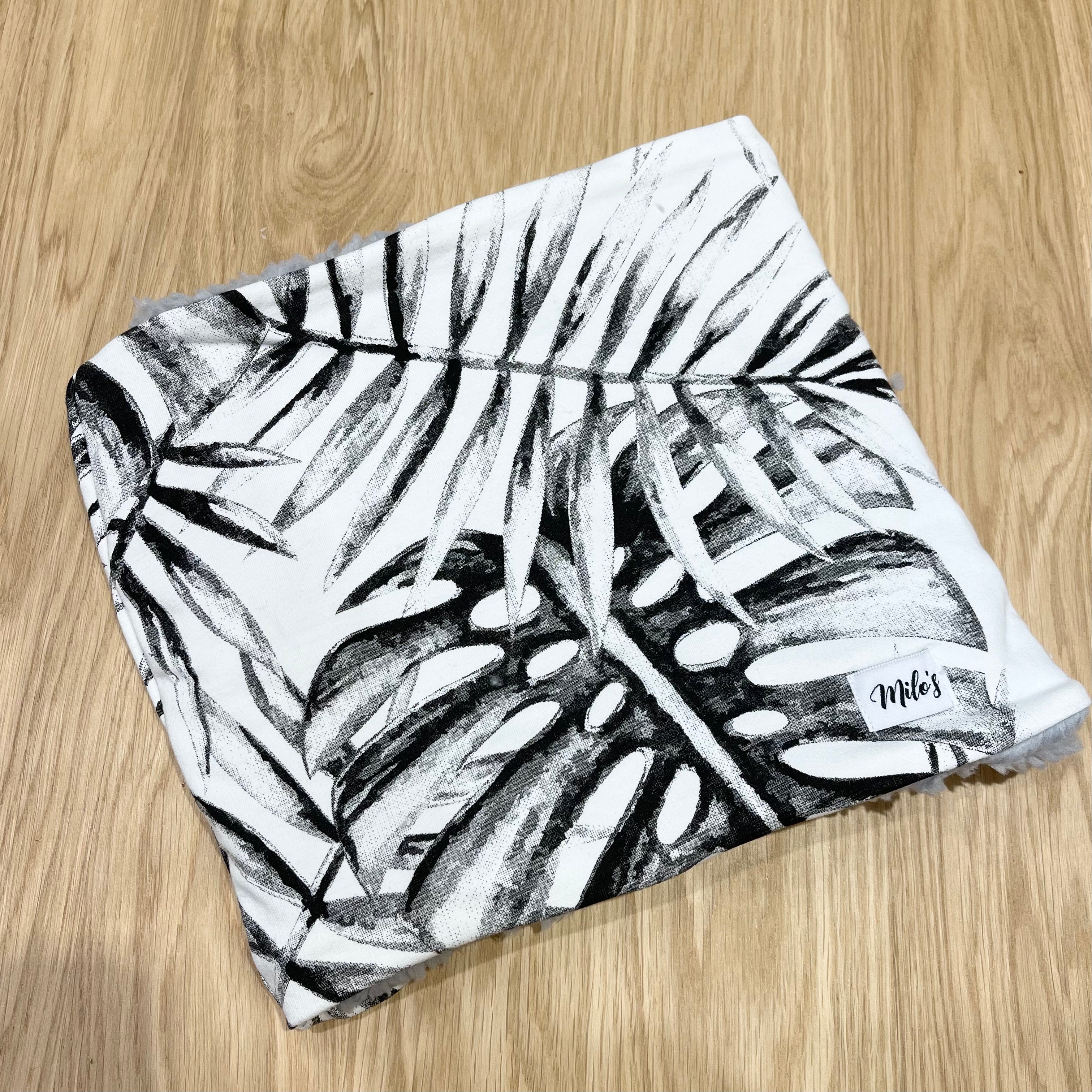 Mono Palm Snood
