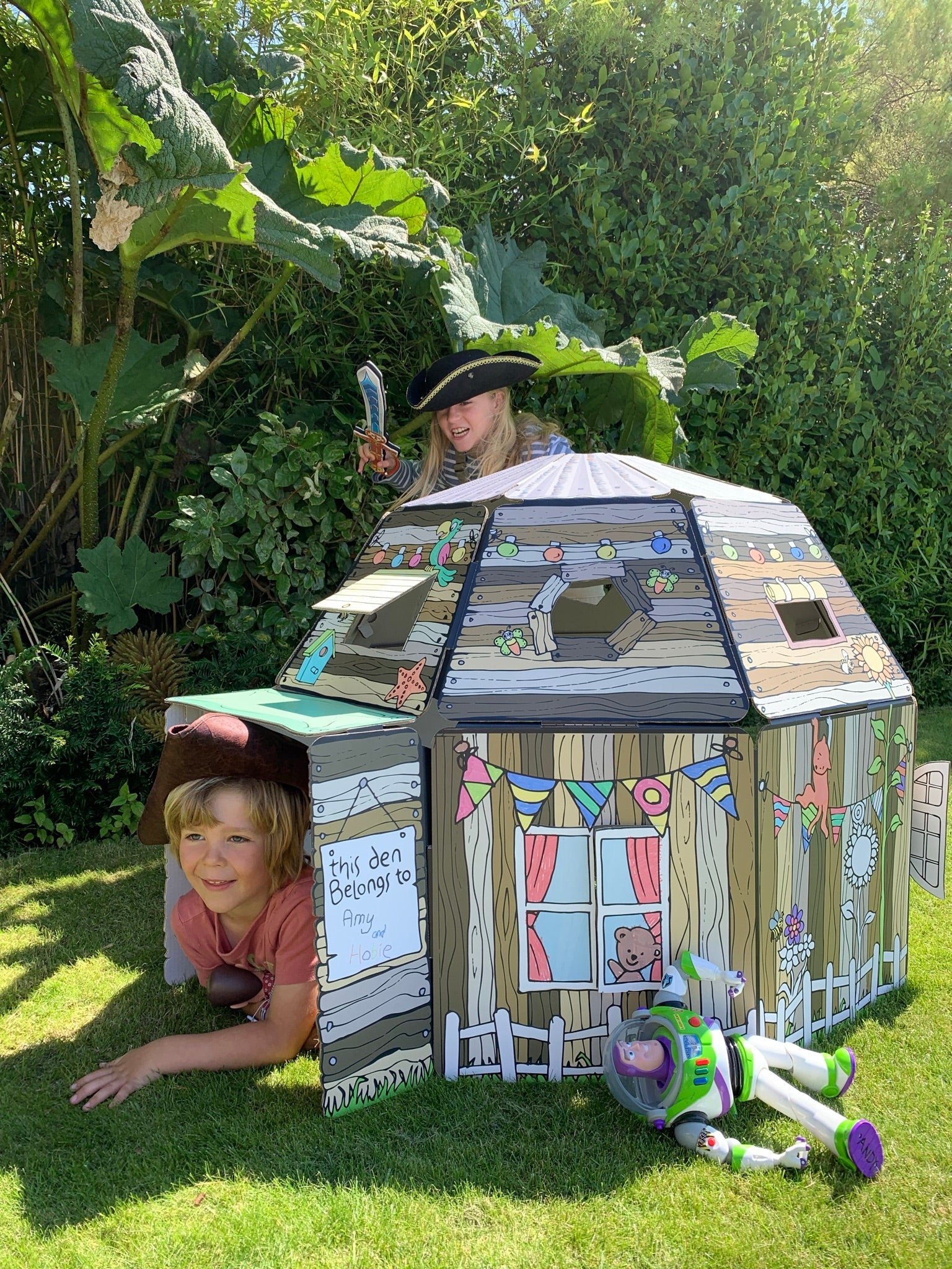 Play Den & Periscope - Children's Colour-in Playhouse